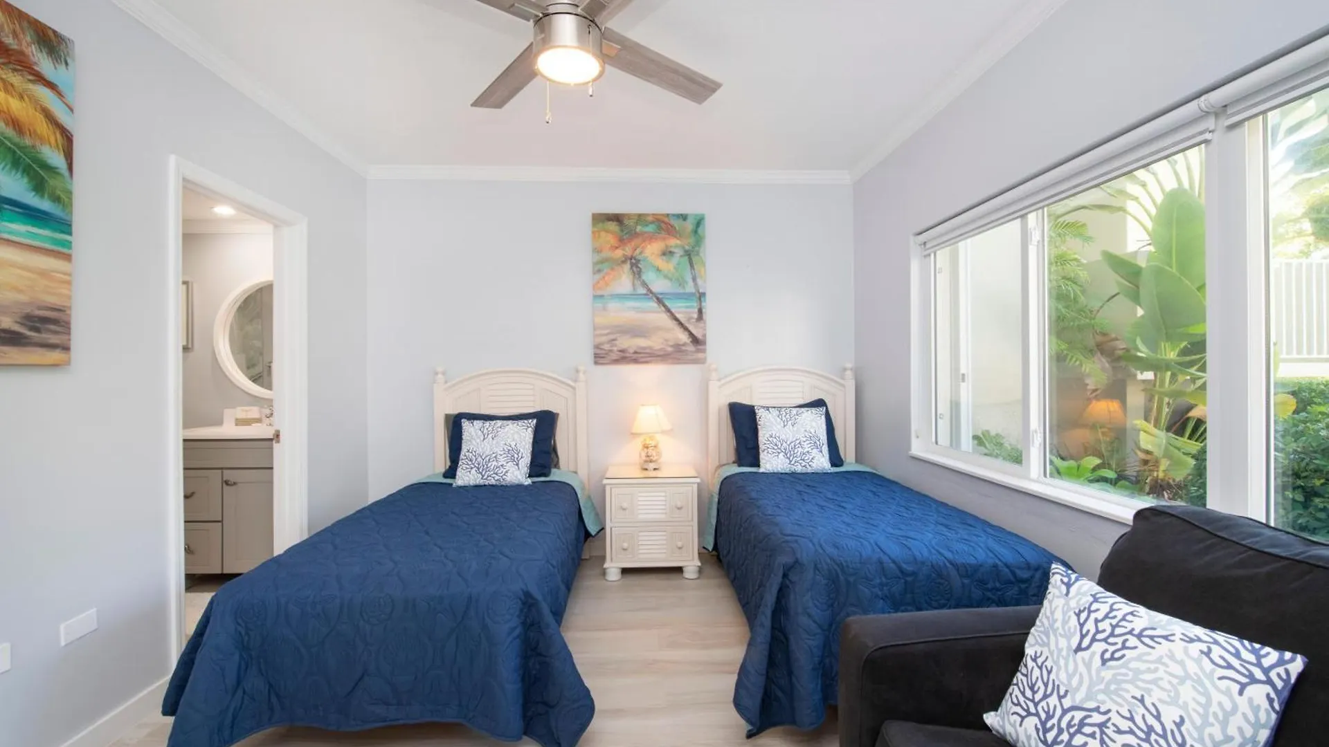 The Retreat #20 Condo Driftwood Village 0*,  Cayman Islands